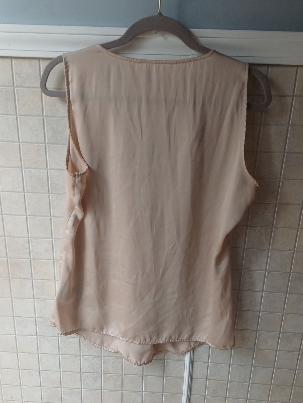 Lightweight Gold Tank - Picture 2 of 3